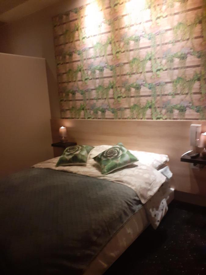 Hotel Le Kamelia Salles  Zewnętrze zdjęcie