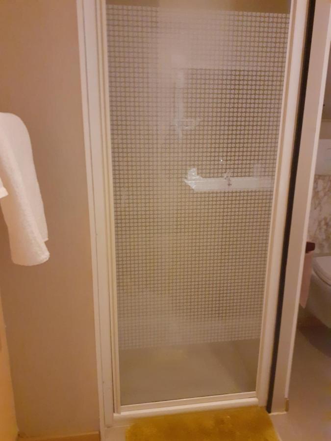 Hotel Le Kamelia Salles  Zewnętrze zdjęcie