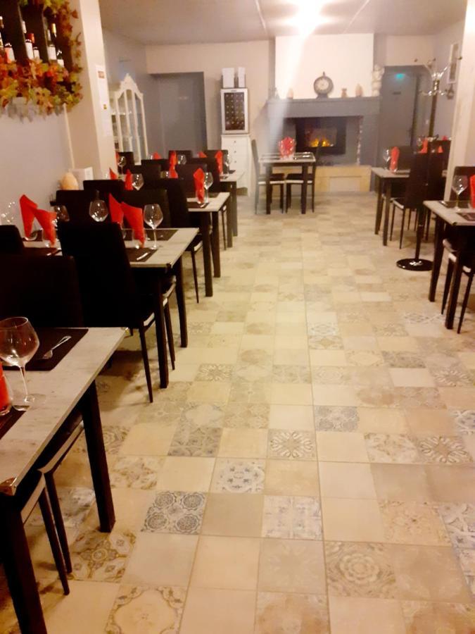 Hotel Le Kamelia Salles  Zewnętrze zdjęcie
