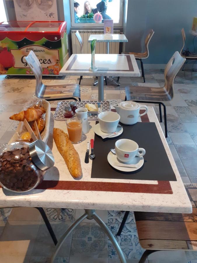 Hotel Le Kamelia Salles  Zewnętrze zdjęcie